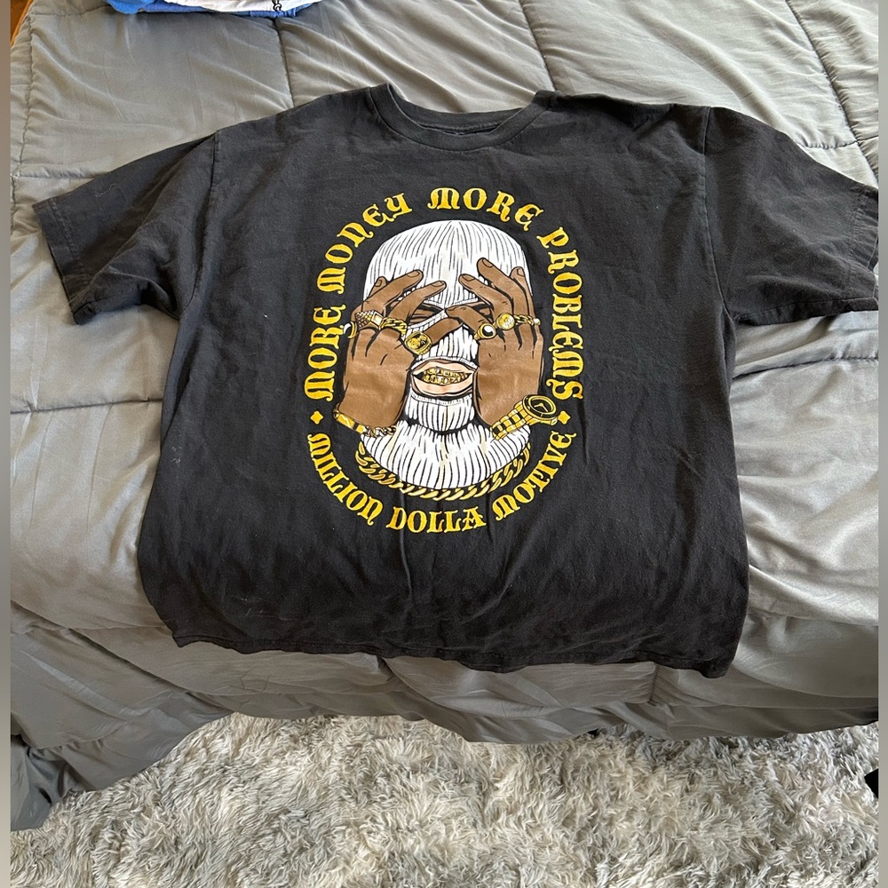 Men’s t-shirt